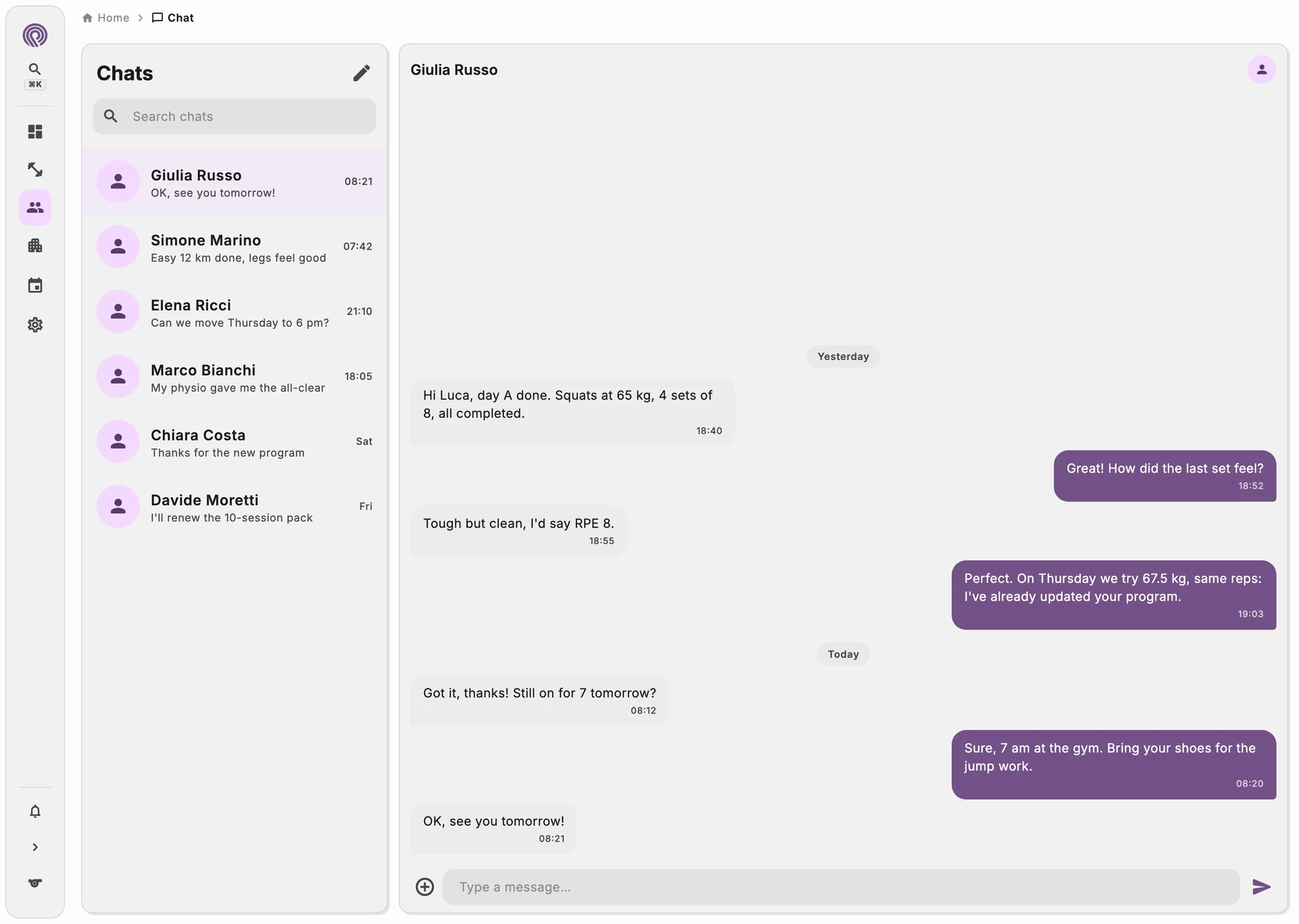 Chat with a client with messages and photos